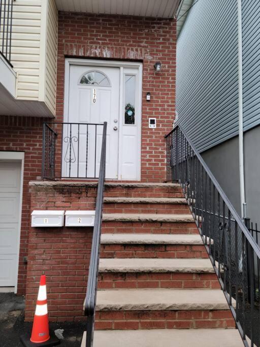 Ruby Suites 2A Newark Bagian luar foto